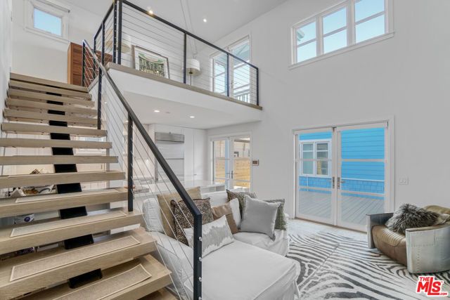 24 Dudley Avenue, Venice (los Angeles), CA 90291