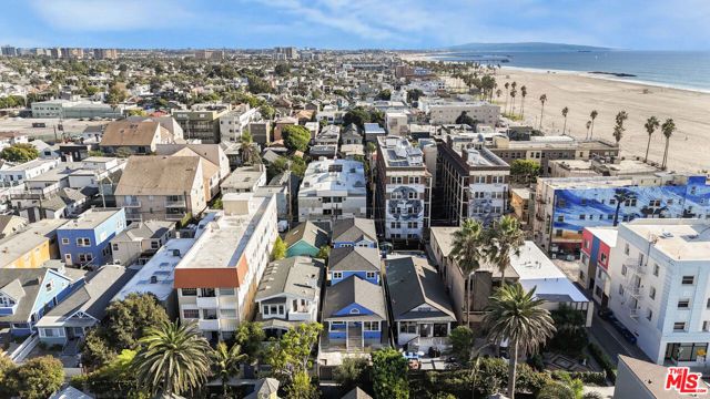 24 Dudley Avenue, Venice (los Angeles), CA 90291