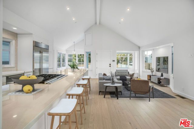 24 Dudley Avenue, Venice (los Angeles), CA 90291