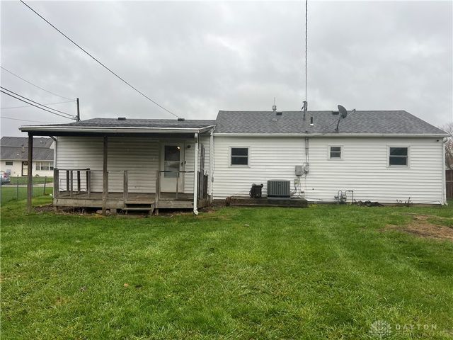 607 Kirkwood Drive, Fairborn, OH 45324