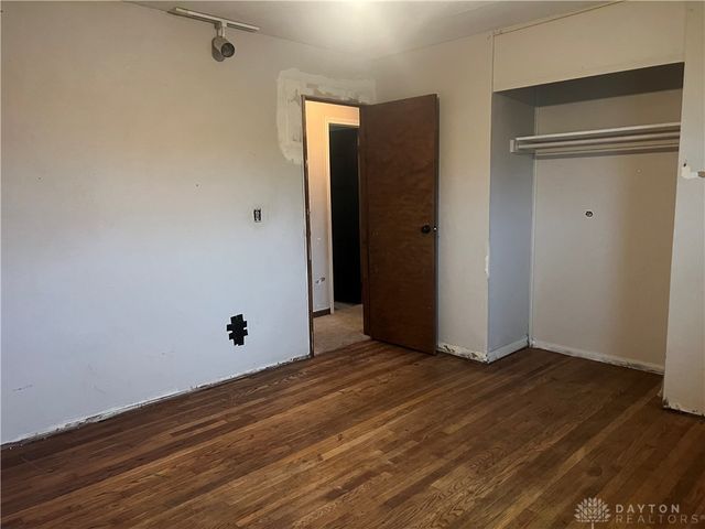 607 Kirkwood Drive, Fairborn, OH 45324