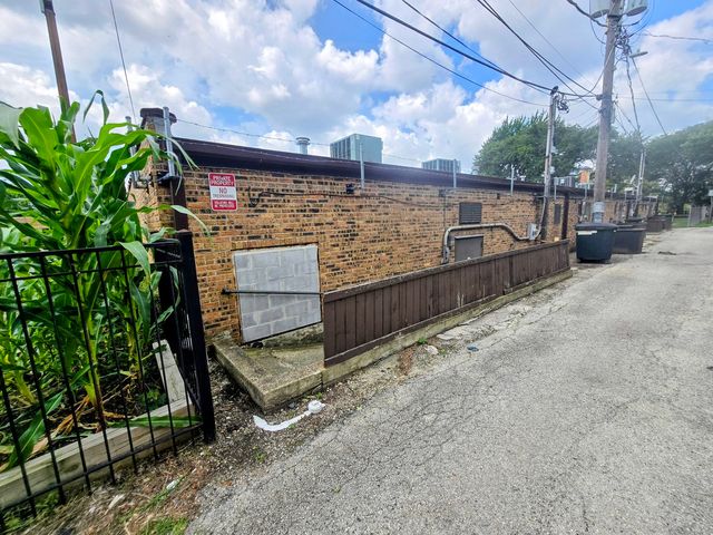 5277 N Elston Avenue, Chicago, IL 60630