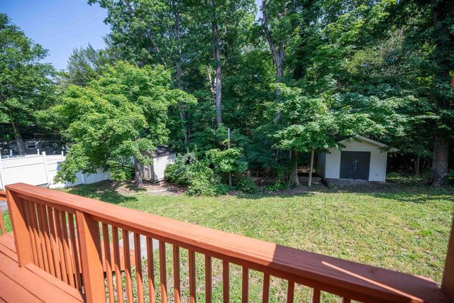 6322 Aracoma Rd, Huntington, WV 25705