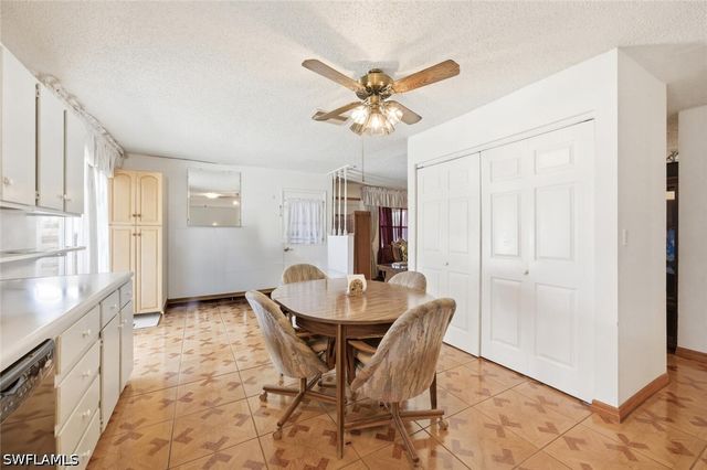 819 98th AVE N, Naples, FL 34108