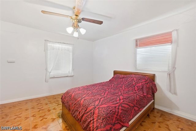 819 98th AVE N, Naples, FL 34108