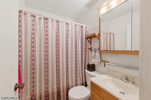 819 98th AVE N, Naples, FL 34108