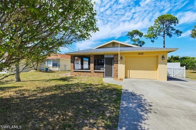 819 98th AVE N, Naples, FL 34108