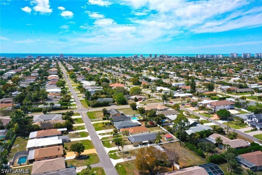 819 98th AVE N, Naples, FL 34108