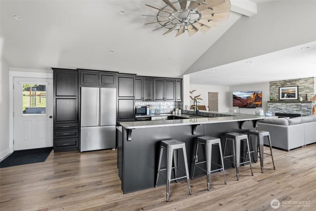 213 Cornet Bay Road, Oak Harbor, WA 98277