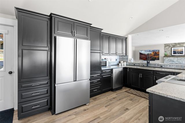 213 Cornet Bay Road, Oak Harbor, WA 98277
