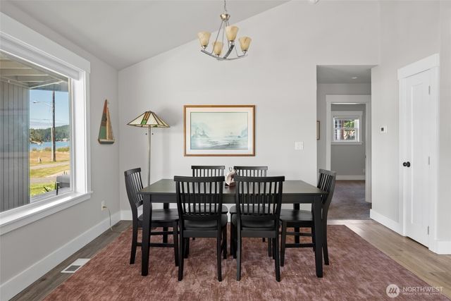 213 Cornet Bay Road, Oak Harbor, WA 98277