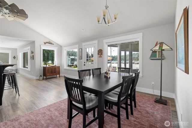 213 Cornet Bay Road, Oak Harbor, WA 98277