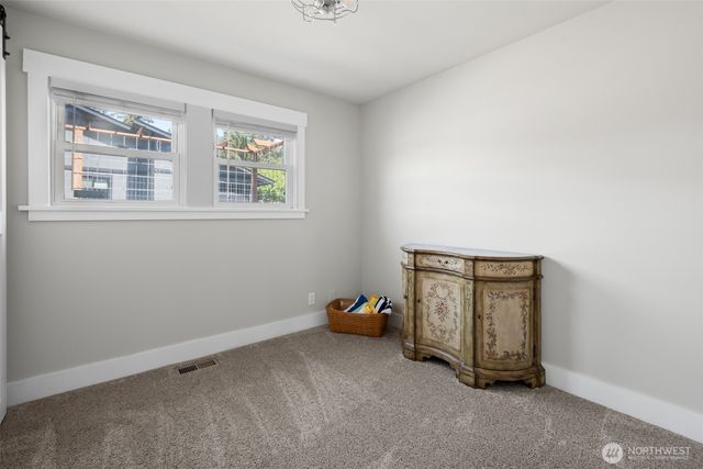 213 Cornet Bay Road, Oak Harbor, WA 98277