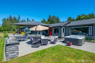 213 Cornet Bay Road, Oak Harbor, WA 98277