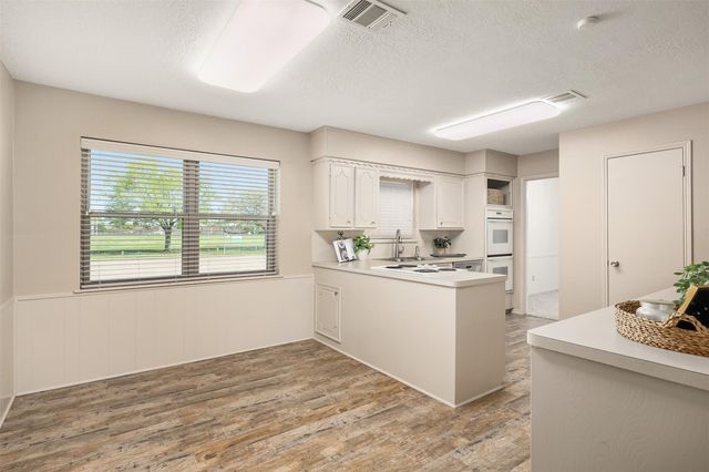 3002 Village Lane, Deer Park, TX 77536