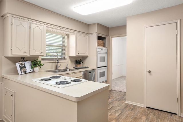 3002 Village Lane, Deer Park, TX 77536