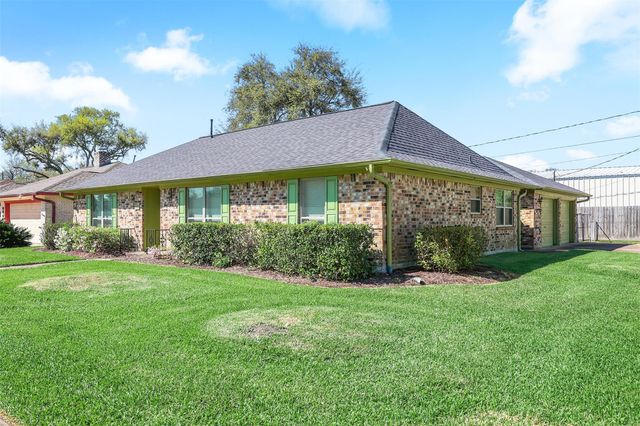 3002 Village Lane, Deer Park, TX 77536