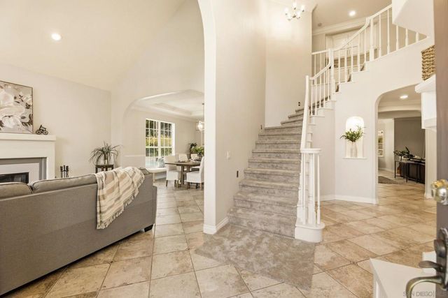 2110 Campo Place, Escondido, CA 92027