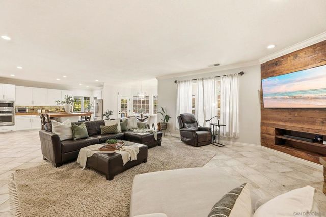 2110 Campo Place, Escondido, CA 92027