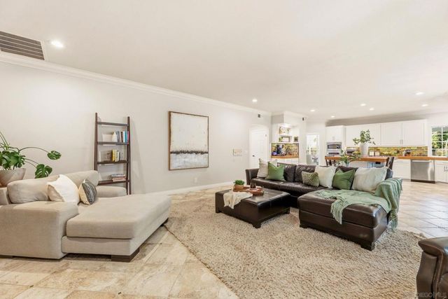 2110 Campo Place, Escondido, CA 92027