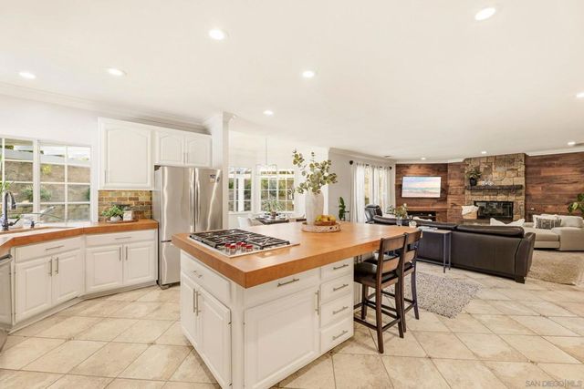 2110 Campo Place, Escondido, CA 92027
