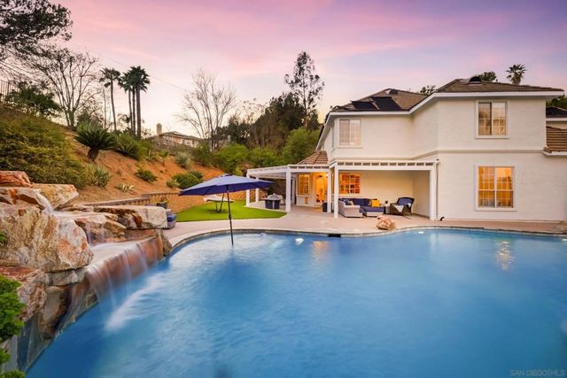 2110 Campo Place, Escondido, CA 92027