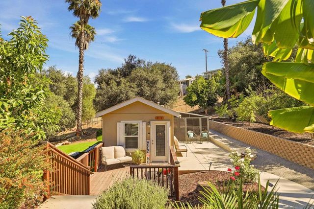 2110 Campo Place, Escondido, CA 92027
