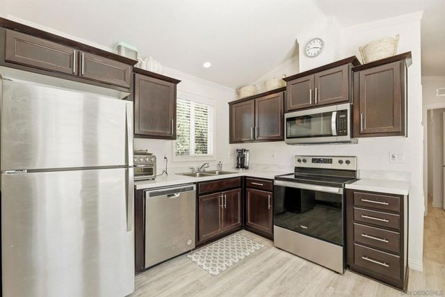 2110 Campo Place, Escondido, CA 92027
