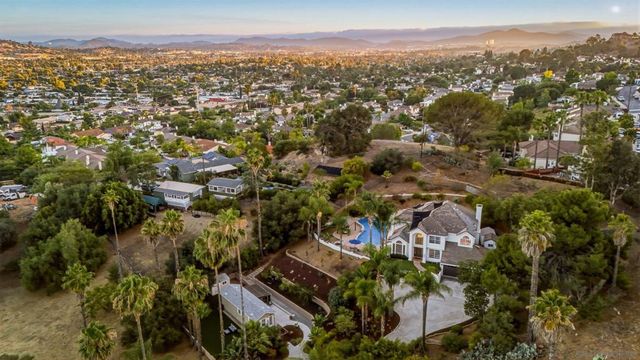 2110 Campo Place, Escondido, CA 92027