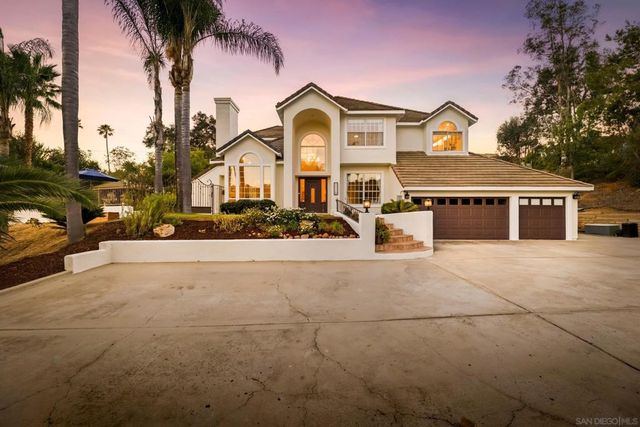 2110 Campo Place, Escondido, CA 92027