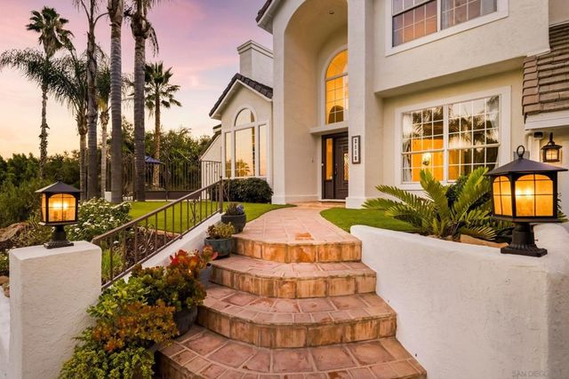 2110 Campo Place, Escondido, CA 92027