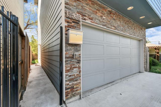 3538 Noah Street, Houston, TX 77021