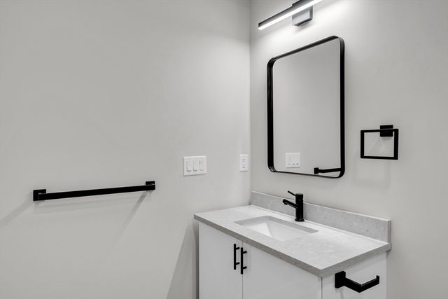 63 Belgrade Ave 403, Boston, MA 02131