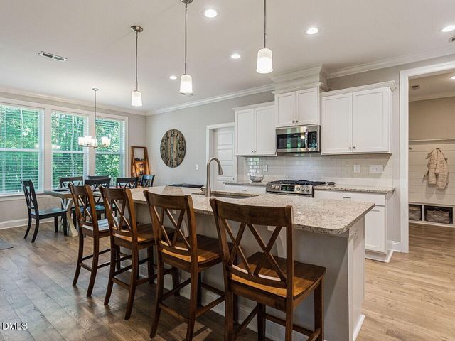 196 W Amber Oak Drive, Selma, NC 27576