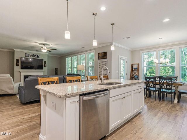 196 W Amber Oak Drive, Selma, NC 27576