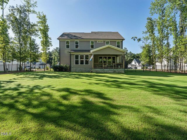 196 W Amber Oak Drive, Selma, NC 27576