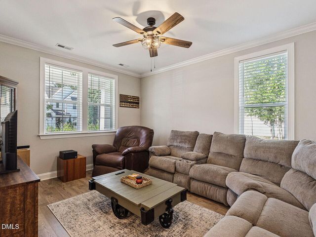 196 W Amber Oak Drive, Selma, NC 27576