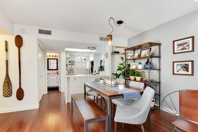 1411 Norwalk LN 210, Austin, TX 78703
