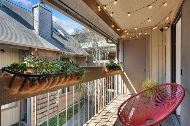 1411 Norwalk LN 210, Austin, TX 78703