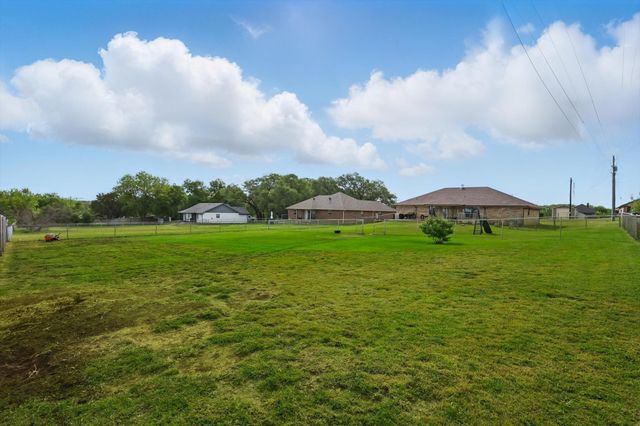 1308 Cochise Trail, Granbury, TX 76048