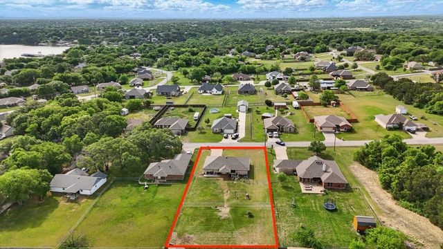 1308 Cochise Trail, Granbury, TX 76048