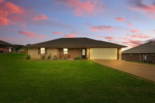 1308 Cochise Trail, Granbury, TX 76048