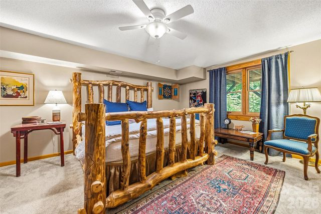 280 Laurel Creek, Cedar Mountain, NC 28718