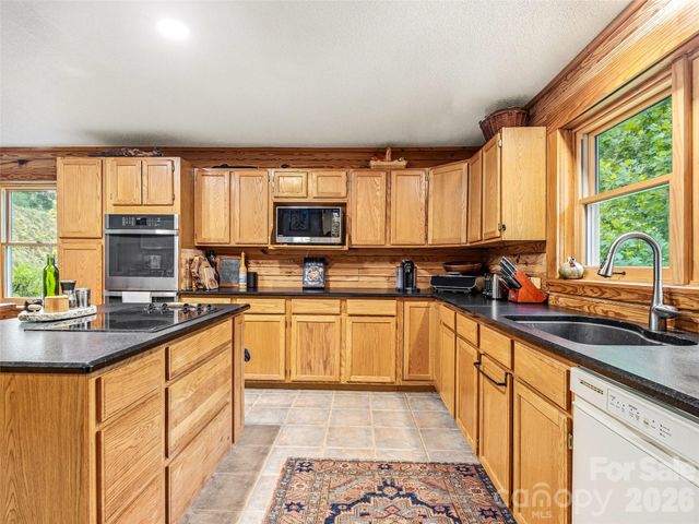 280 Laurel Creek, Cedar Mountain, NC 28718