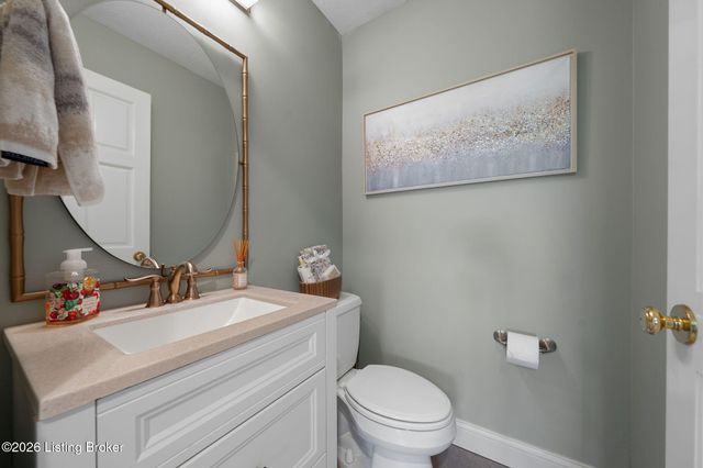 557 Saint Andrews Dr, Vine Grove, KY 40175