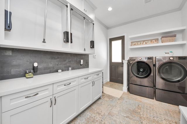 511 Kyle Street, Sugar Land, TX 77478
