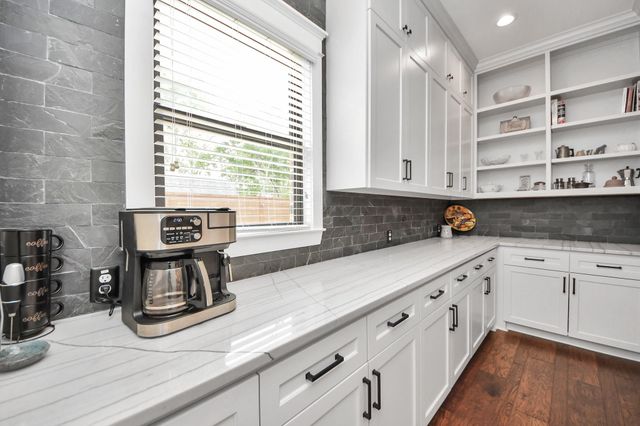 511 Kyle Street, Sugar Land, TX 77478