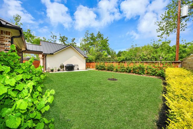 511 Kyle Street, Sugar Land, TX 77478