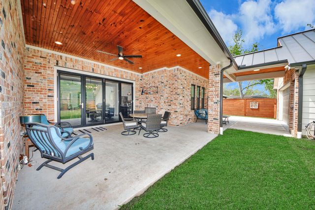 511 Kyle Street, Sugar Land, TX 77478