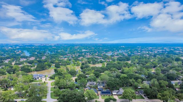 511 Kyle Street, Sugar Land, TX 77478